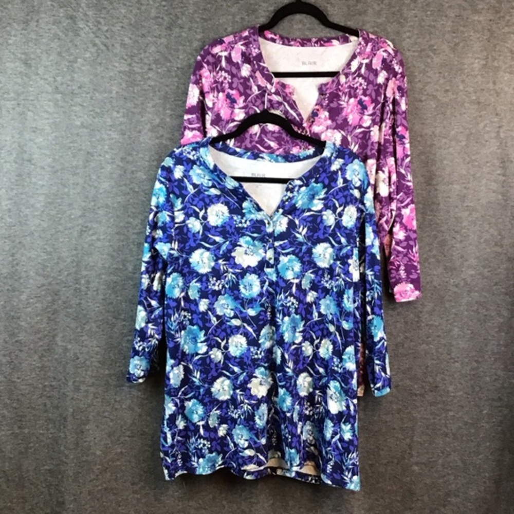 Blair‎ 3/4 Sleeve Floral Top V-Neck Button Up Blue and Purple